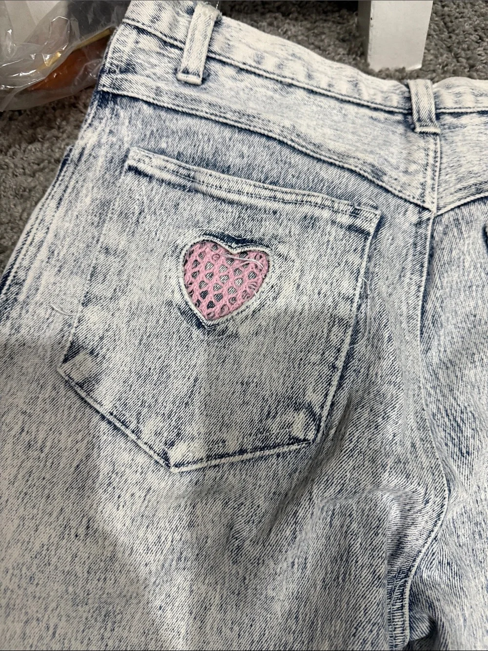 Vintage Zanadi Light Wash Women’s Jeans with Pink Heart crochet 13/14 denim